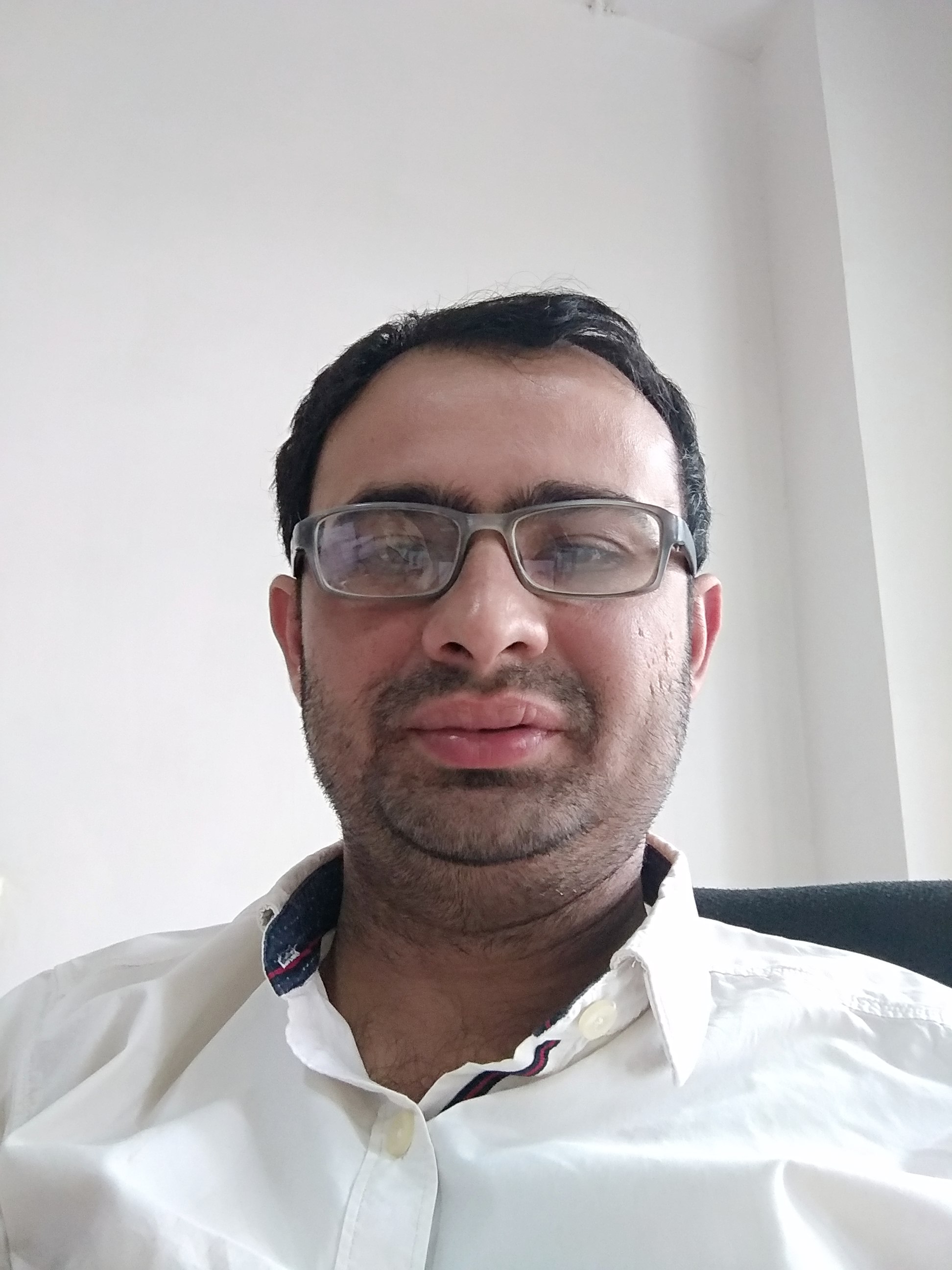 Dr. Ritesh Kariya